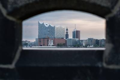 Panorama der Stadt Hamburg - Zentrum für qualitative häusliche Betreuung und Pflegedienste